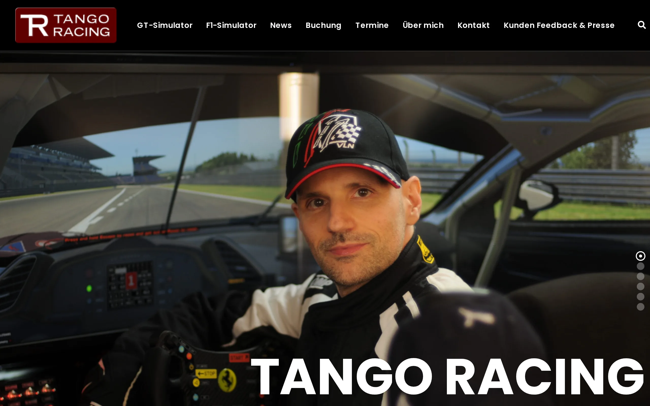 Startseite von TANGO RACING mit Blick aus dem Cockpit des Rennsimulators